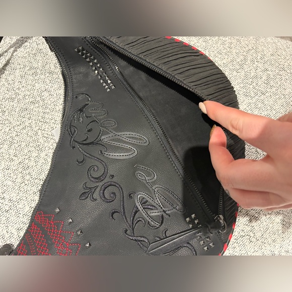 Desigual Siberia black half-moon shoulder bag. - Picture 8 of 12